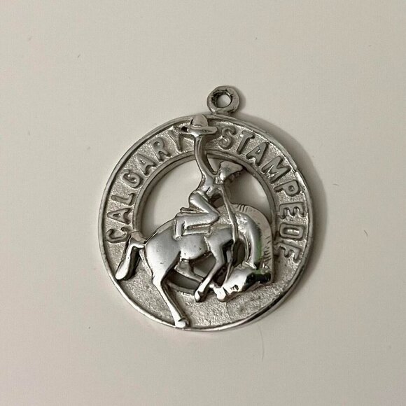 Vtg Calgary Stampede Sterling Silver Charm Bucking Bronc Riding No Loop - Picture 1 of 13